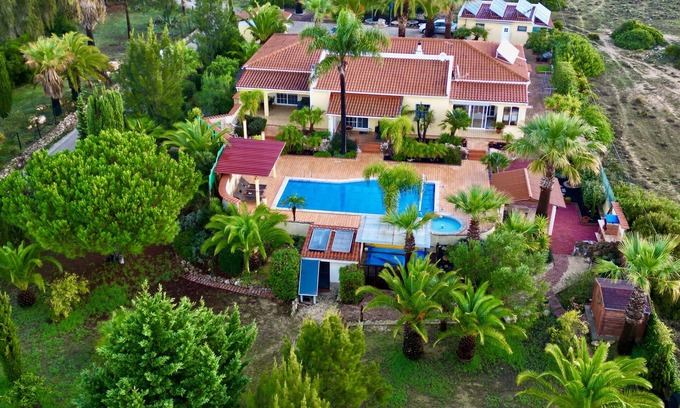 Burgau Apartment | Apartment with pool in a quiet location and beautiful garden
