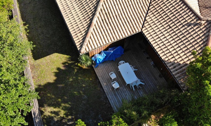 Ares Villa | Apartment with terrace 5 minutes from the beach. Private pool access