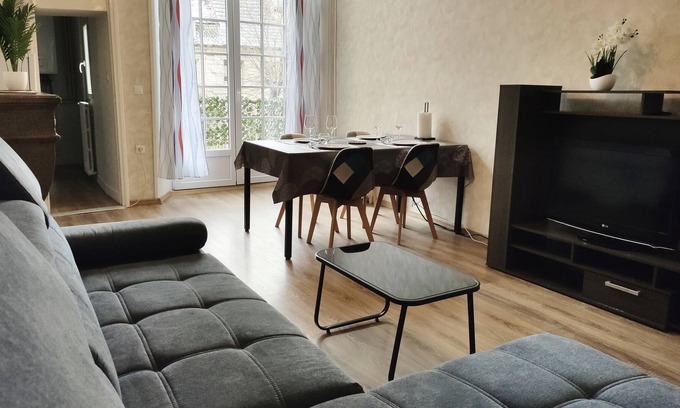 Langres Apartment | Apartment with terrace, a stone's throw from the center
