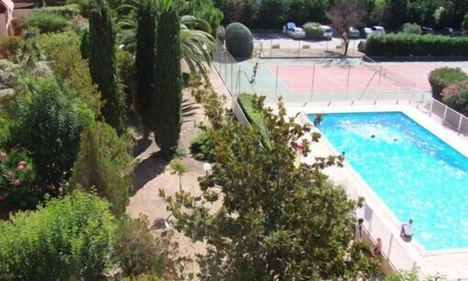 Hyeres City Centre Apartment | Apartment with terrace in residence with tennis and swimming pool
