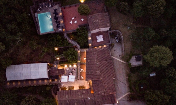Monteriggioni Other | Apartment with WIFI, private pool, hot tub, A/C, sauna, TV, patio, panoramic view, close to Siena