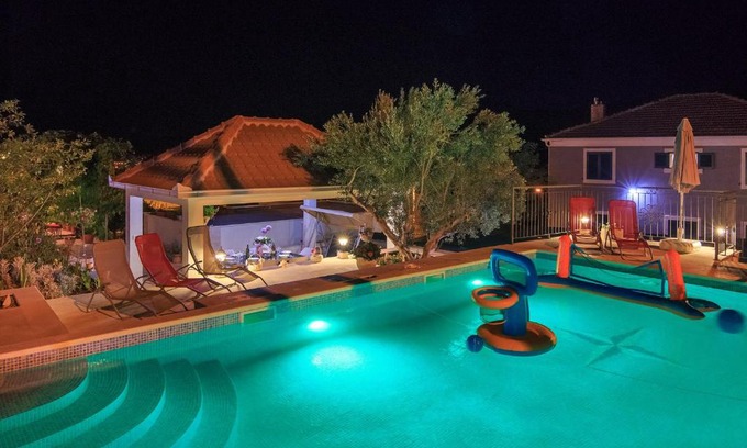 Slatine Apartment | Apartment Zeljana