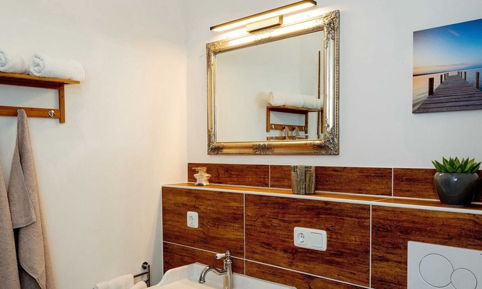 Toppenstedt Apartment | Apartment Zur Heideblüte - Paulmann vacation rentals