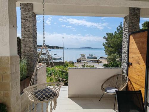 Brodarica Apartment | Apartments Alisa