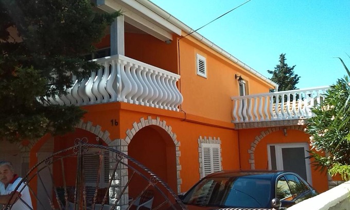 Gornji Karin Apartment | Apartments Batarilo