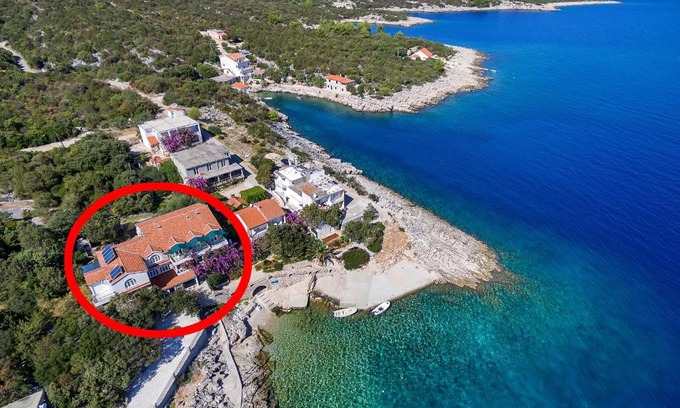 Pokrivenik Apartment | Apartments by the sea Cove Pokrivenik, Hvar - 2073