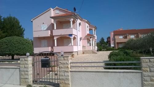 Vrsi Apartment | Apartments by the sea Vrsi - Mulo, Zadar - 5860