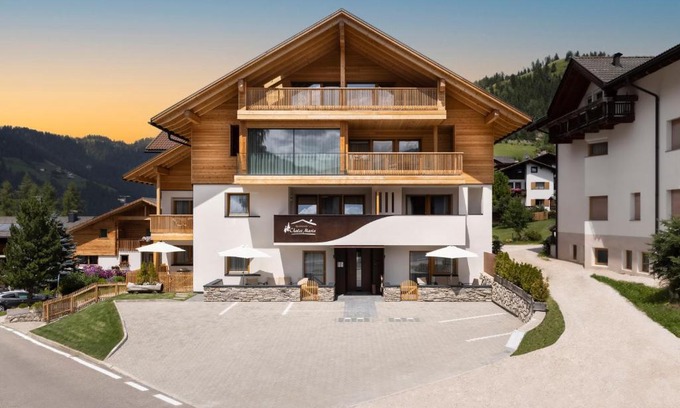 Badia Apartment | Apartments Chalet Maria