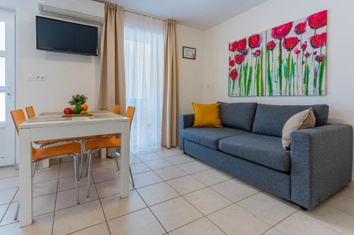 Nerezine Apartment | Apartments Dolac
