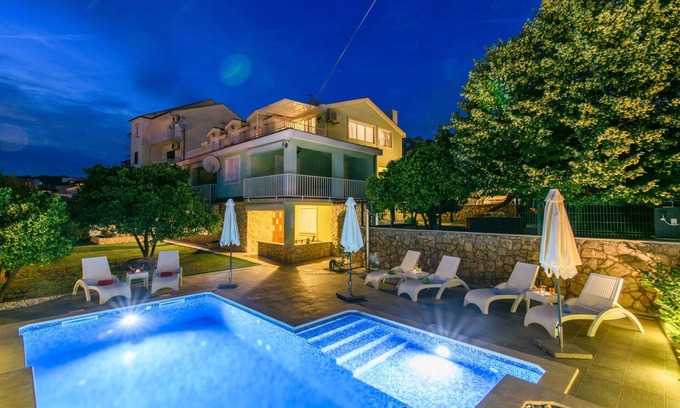 Okrug Gornji Apartment | Apartments Dubravka