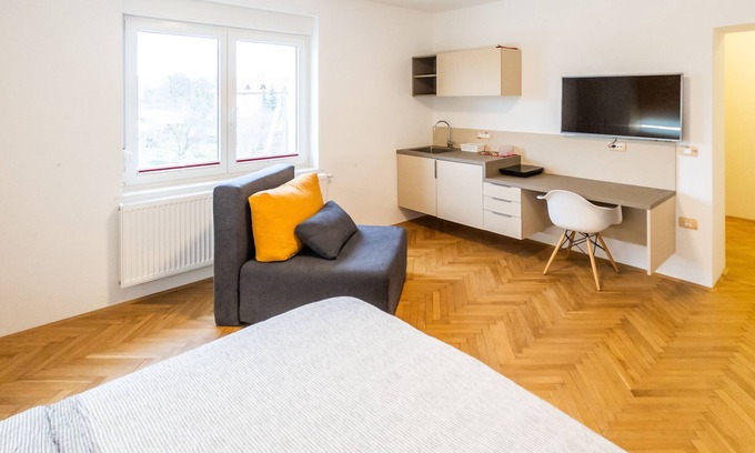 Ljubljana Apartment | Apartments Kamr'ca - room 3 & 6 with kitchen & private bathroom