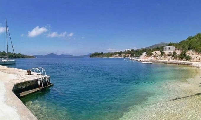 Banici Apartment | Apartments Kola - Two Bedroom Apartment with Balcony and Sea View (2)