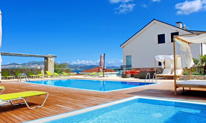 Drace Apartment | Apartments Kula - One Bedroom Apartment with Balcony and Sea View C3