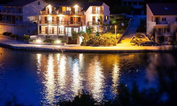 Pasadur Apartment | Apartments Malo Lago - One-Bedroom Apartment with Balcony and Sea View - 2nd floor (Apartment 6)