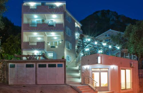 Sveti Stefan Apartment | Apartments Marina