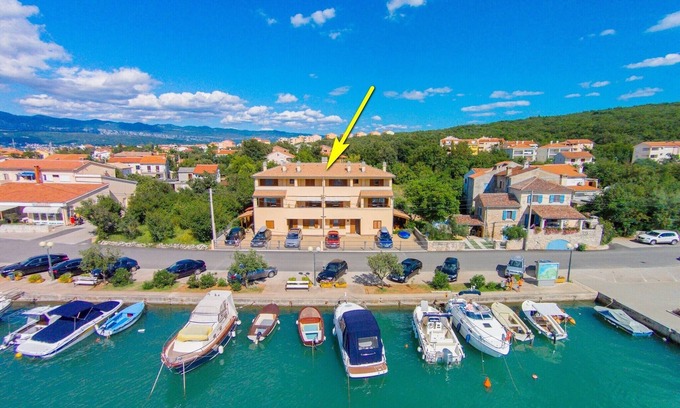 Klimno Apartment | Apartments Marjanca, (16182), Klimno, Croatia