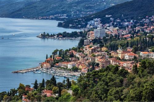 Volosko Apartment | Apartments Matacin with Sea View