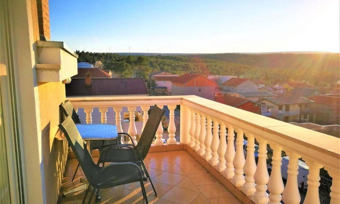 Gornji Karin Apartment | Apartments Milic - Studio Apartment with Sea View 4 - 2