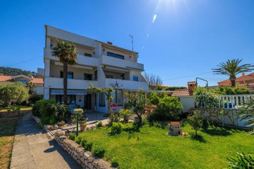Barbat na Rabu Apartment | Apartments Near the sea Barbat
