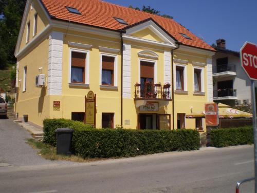 Krapinske Toplice Apartment | Apartments Petar Pan