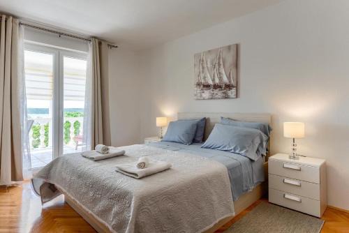 Ljubac Apartment | Apartments-PIA