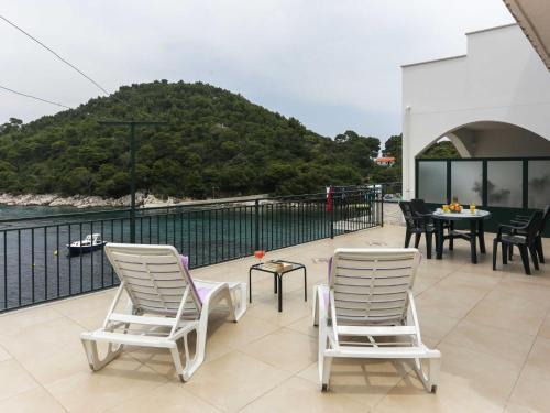 Saplunara Apartment | Apartments Posta - One-Bedroom Apartment with Terrace and Sea View 4 Adults - Apartman 4
