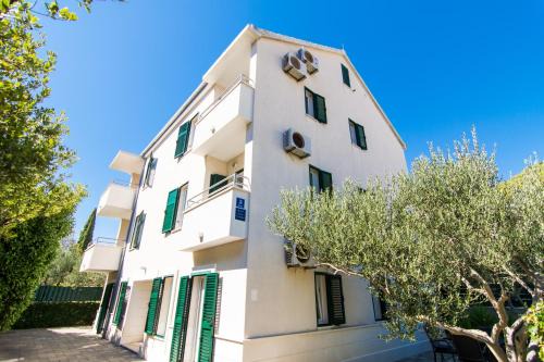 Bol Apartment | Apartments Rici II