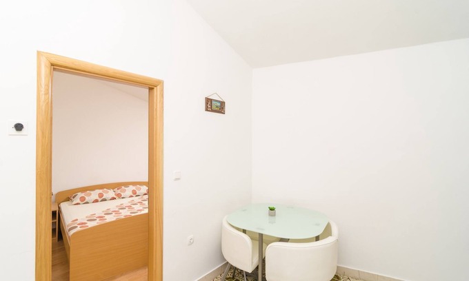 Kupari Apartment | Apartments & Rooms Barišić-Comfort One Bedroom Apartment with Balcony and Garden View (Apt Preko-5)