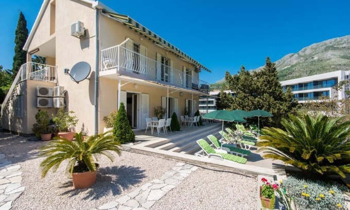 Srebreno Apartment | Apartments & Rooms Jokovic-Comfort Studio Apartment with Terrace and Partial Sea View