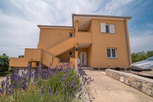 Kornic Apartment | Apartments Sanjin