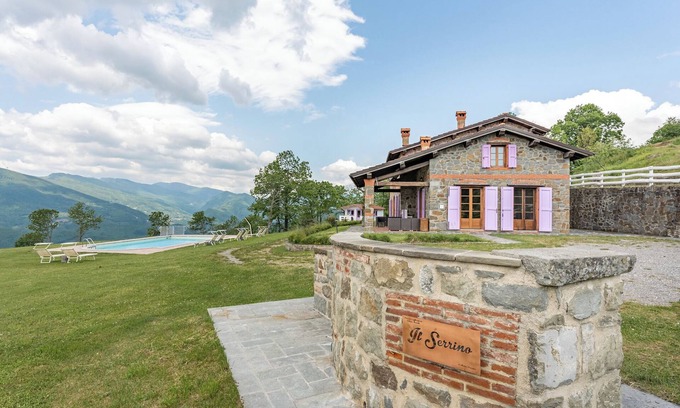San Marcello Pistoiese House | Apartments "Serrino Family" with Mountain View, Shared Pool and Wi-Fi