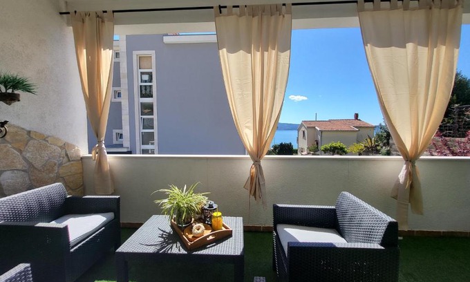 Dugi Rat House | Apartments Sun & Sea