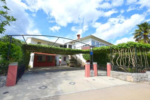 Sveti Anton Apartment | Apartments Tavcar