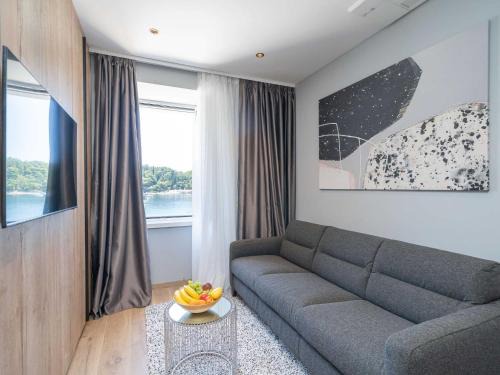 Cavtat Old Town Apartment | Apartments Villa Royale - Deluxe One Bedroom Apartment with Sea View