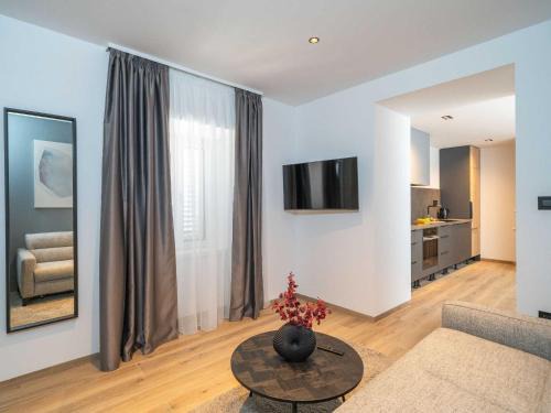 Cavtat Old Town Apartment | Apartments Villa Royale - Premium One Bedroom Apartment with Sea View