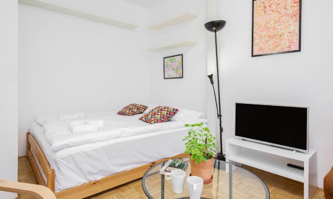 Praga Poludnie Apartment | Apartments Warsaw Kakowskiego by Noclegi Renters