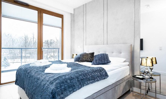 Zoliborz Apartment | Apartments Warsaw Szamocka by Renters Prestige