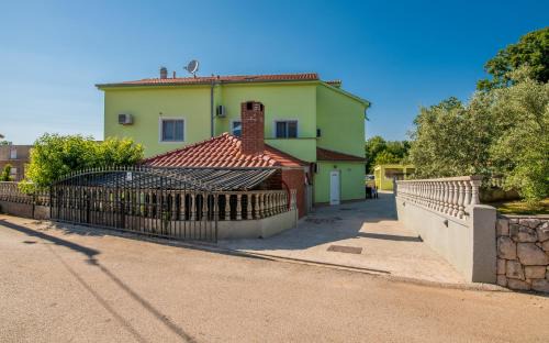 Milovcici Apartment | Apartments with parking space Milovcici, Krk - 19308