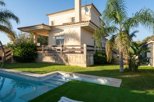 El Puerto de Santa Maria Ski Chalet | Apartoyou - Chalet & Pool