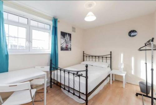 Elephant and Castle House | APlaceToStay Central London Apartment, Zone 1 BOND