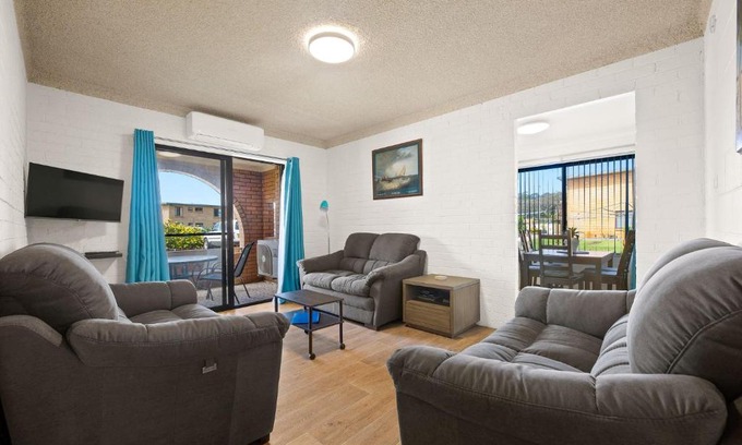 Narooma Apartment | Apollo Unit 17 Ground Floor