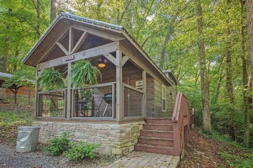 Lookout Valley Neighborhood Association House | Apollonie Cabin Lookout Mountain Hot Tub