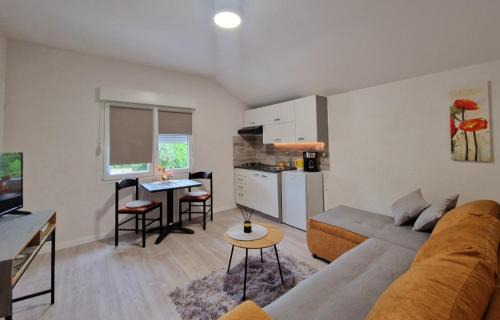 Zambratija Apartment | APP & Beauty Loza