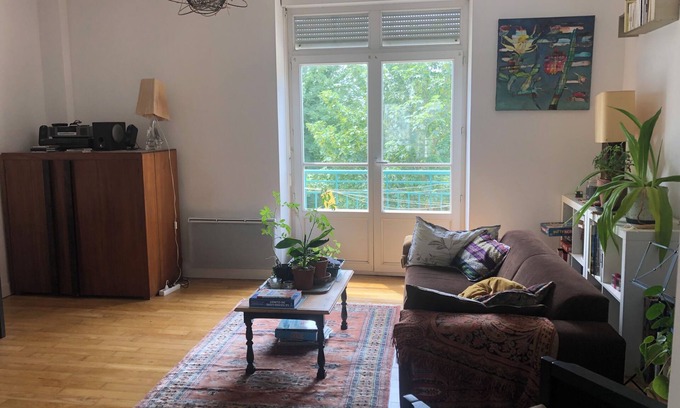 Quimperle Apartment | Apparently T3 bright, crossing, downtown walk, parking, beaches 15 min
