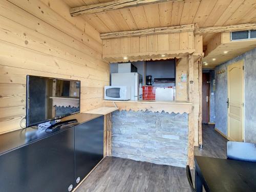 La Toussuire Apartment | Appart cosy rénové 4p à 600m des commerces - FR-1-416-187