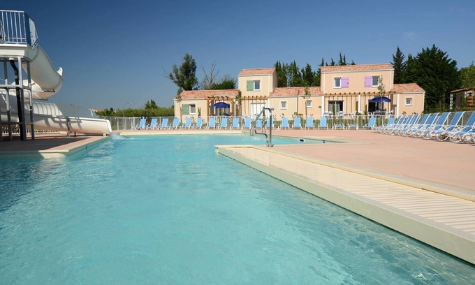 Paradou Condo | Appart Douillet | Piscine Extérieure avec Toboggan