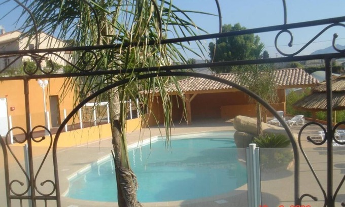 Carros House | Appart Hotel Lou Castelet