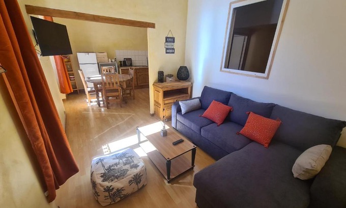 Barcelonnette Apartment | Appart plein centre lit King size , canapé lit et wifi