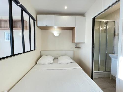 Jouy-en-Josas Apartment | Appart'Village N3 Jouy Proche HEC-RER C 500 m