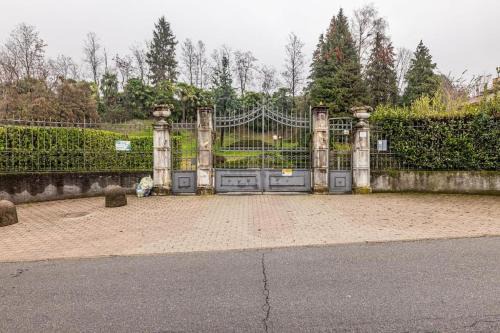 Porto Valtravaglia Apartment | appartamento con giardino a 2 minuti dal lago